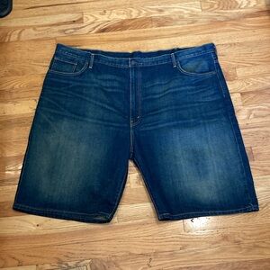 Men’s Levi 569 blue jean denim shorts size 52
